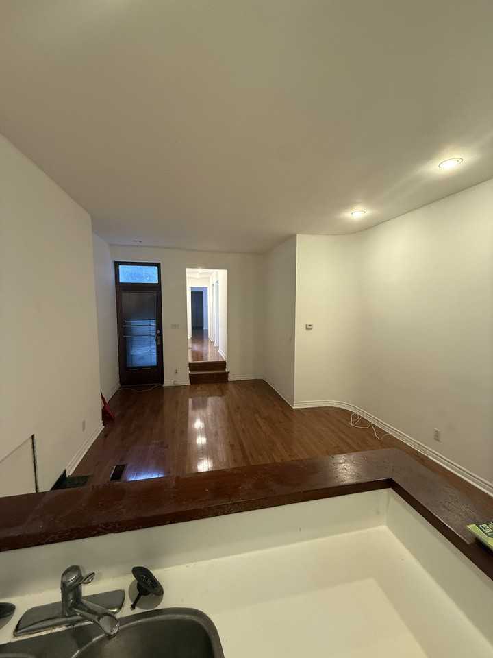 20 Ross Street - Photo 7 of 9