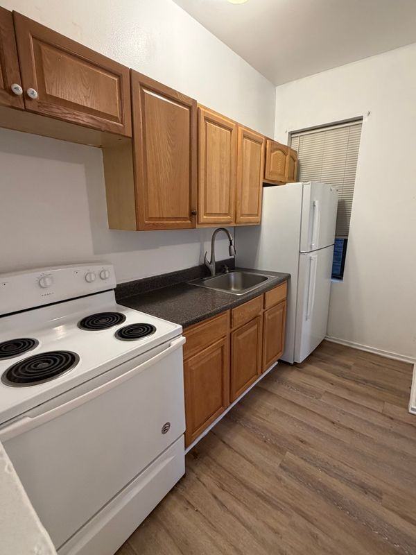 15 Lawrence St - Photo 4 of 4