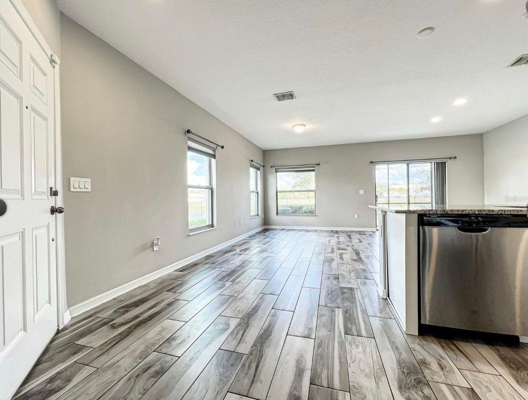 1385 Flowing Tide Dr - Photo 6 of 18