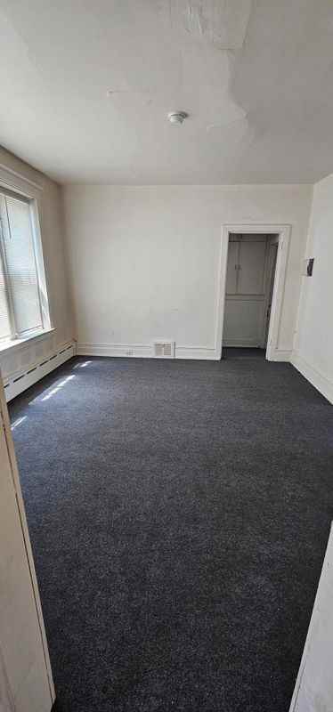 524 Greenwood Ave - Photo 5 of 10