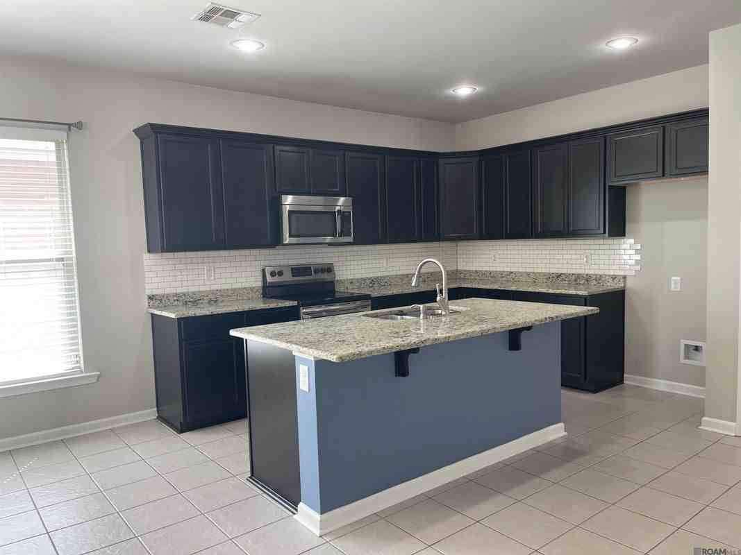 42568 Baystone Ave - Photo 7 of 38