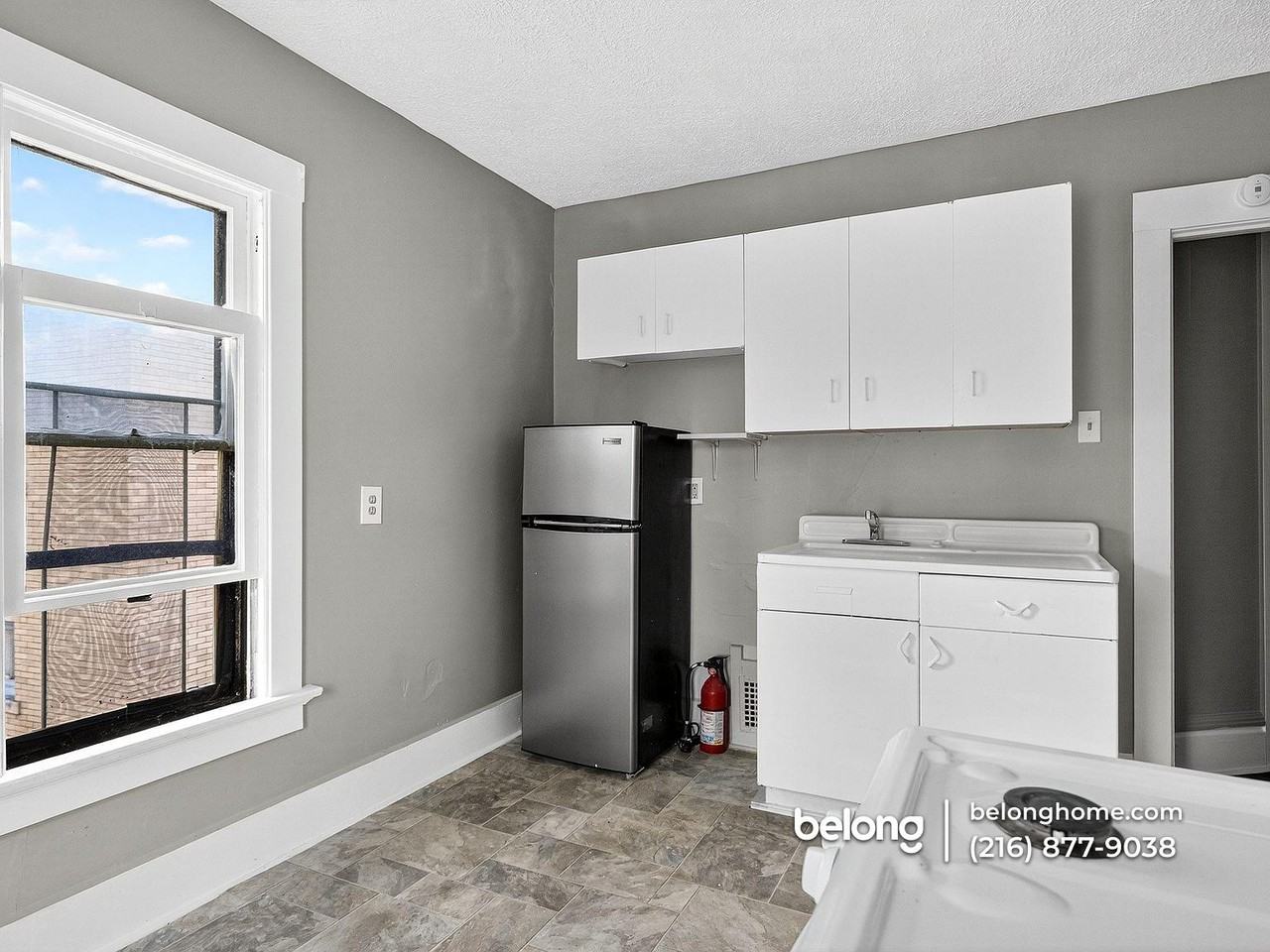 93 Oakdale Ave #4 - Photo 4 of 6