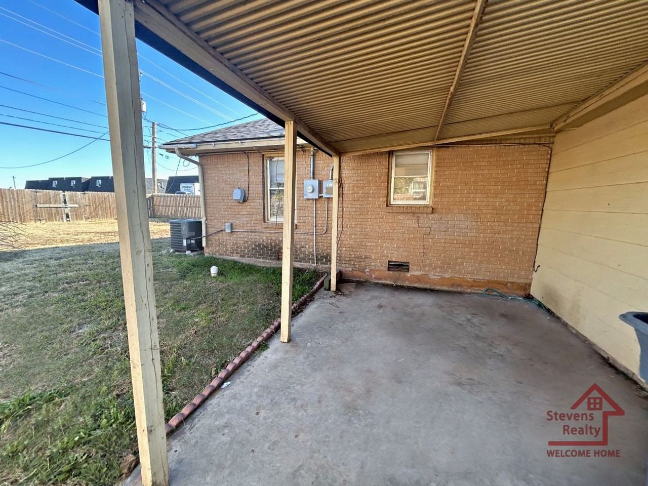 2811 Nw 21st Pl - Photo 3 of 23