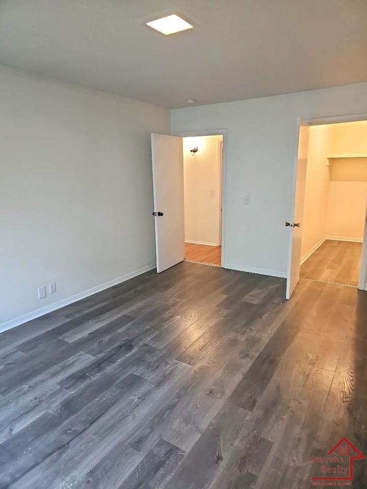 441 Harding Pl #A11 - Photo 3 of 20
