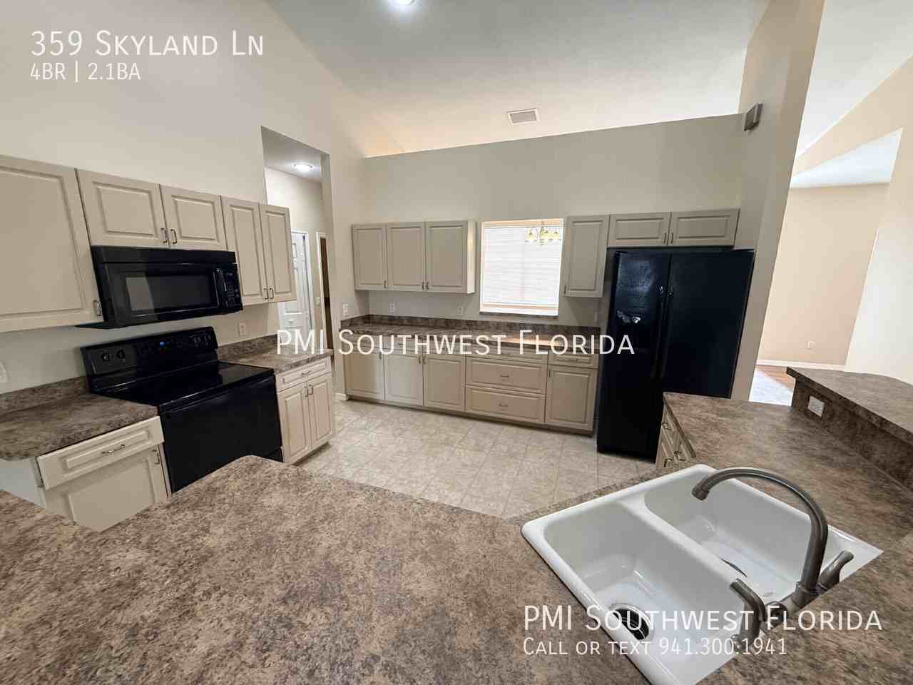359 Skyland Ln - Photo 3 of 28