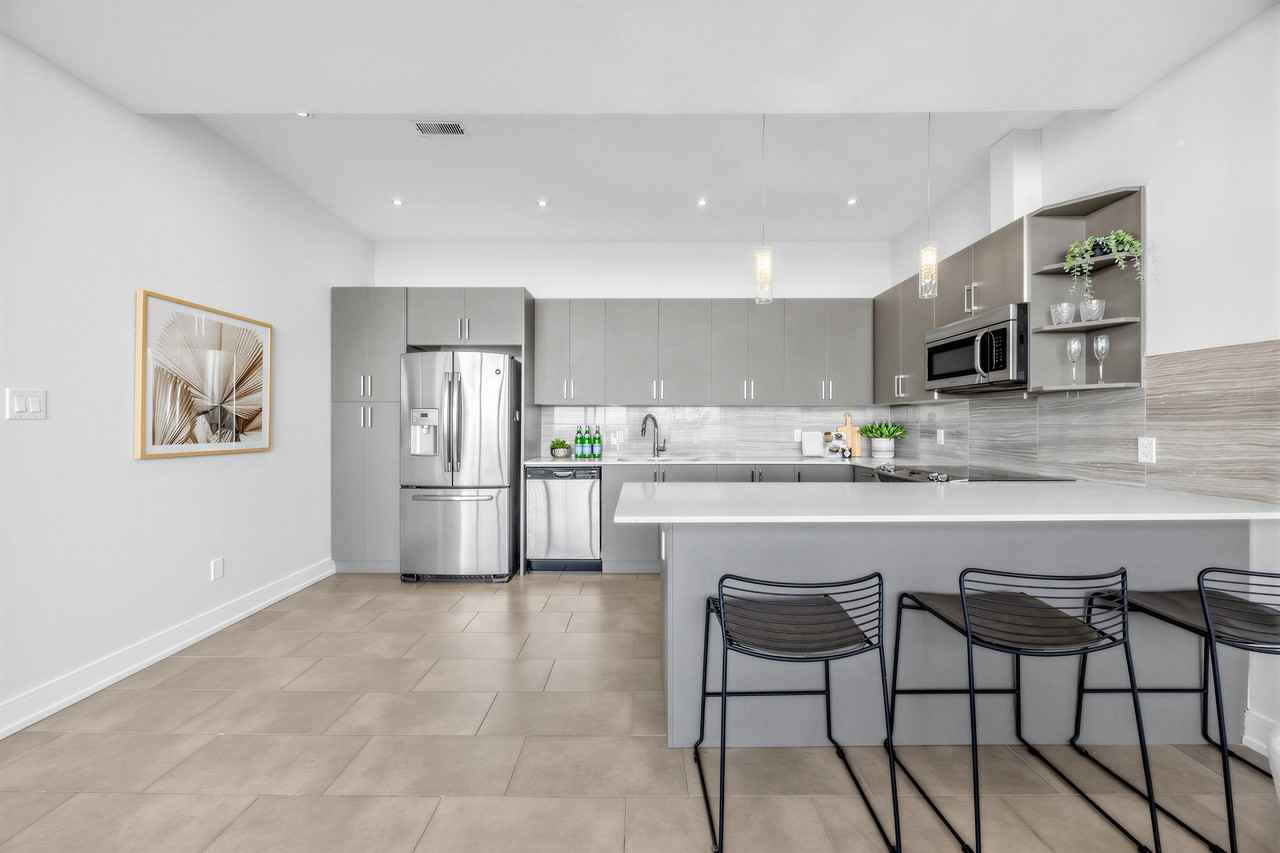 225 Davisville Avenue - Photo 5 of 50