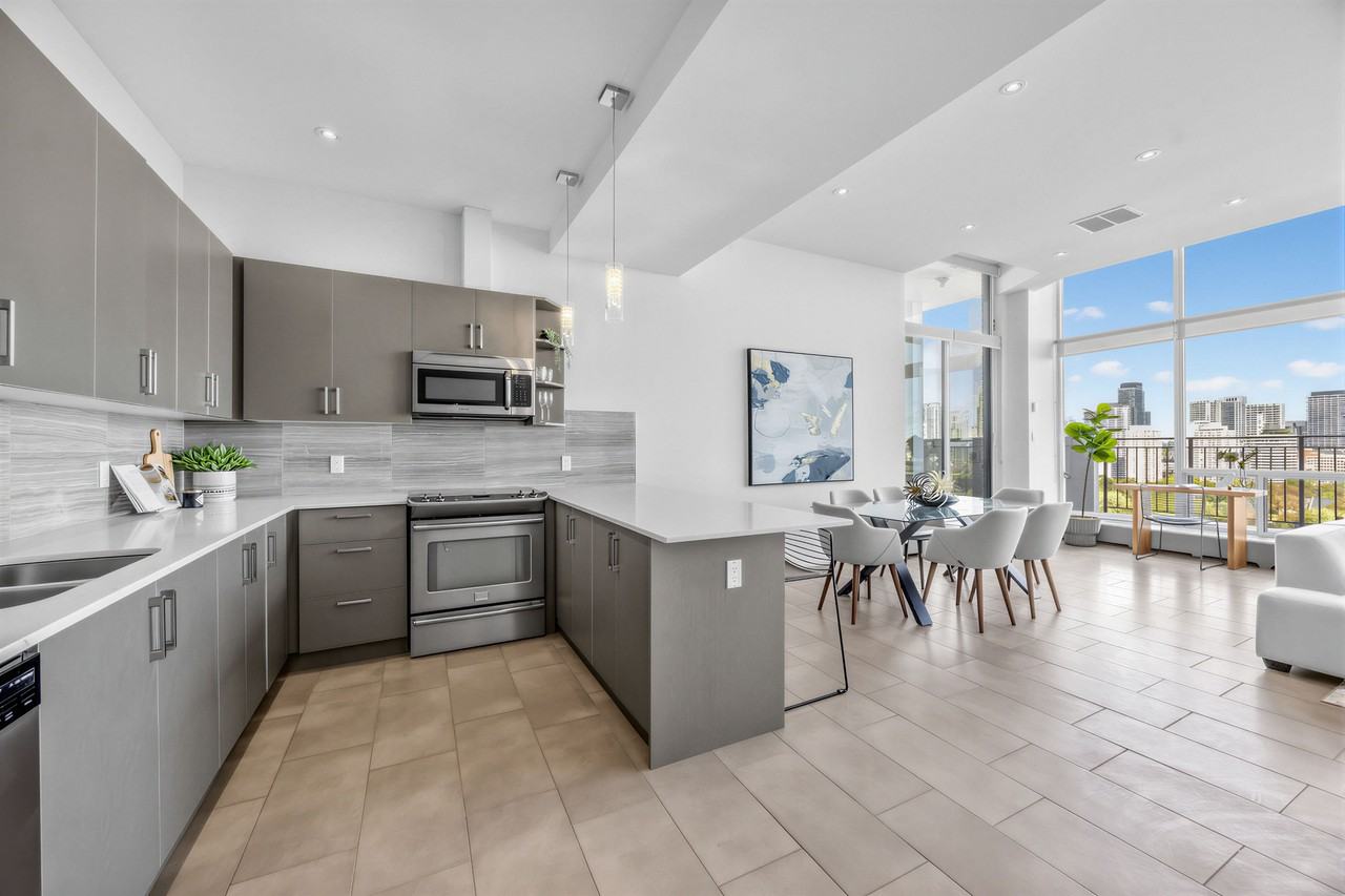 225 Davisville Avenue - Photo 6 of 50