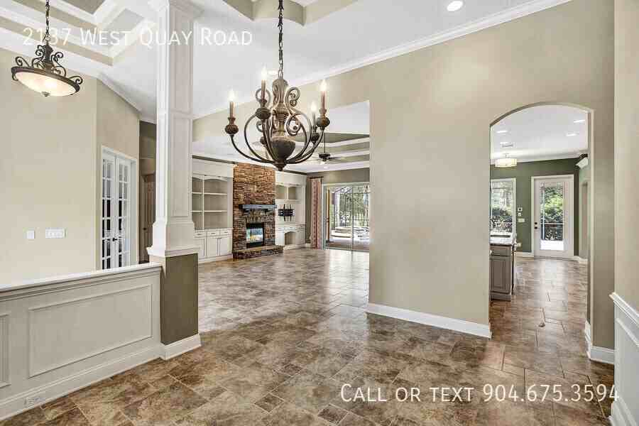 2137 W Quay Rd - Photo 4 of 46