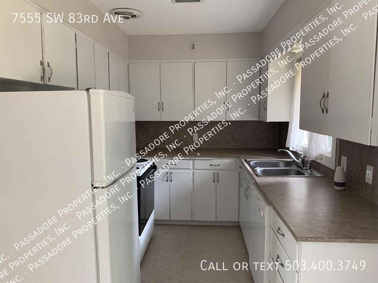 7555 Sw 83rd Ave - Photo 2 of 10