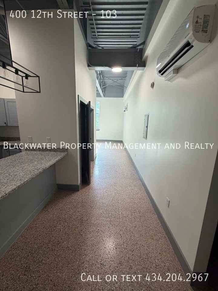 400 12th St #103 - Photo 6 of 11