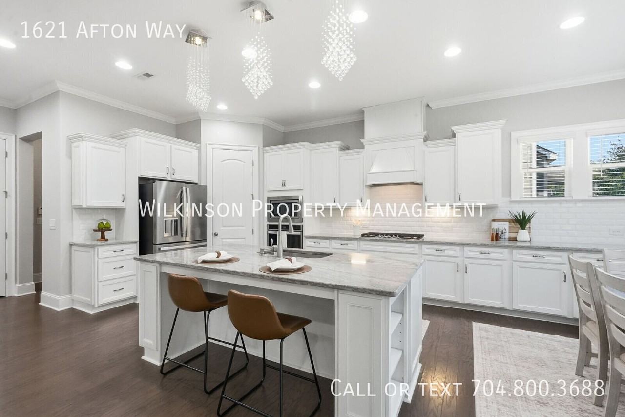 1621 Afton Way - Photo 6 of 28
