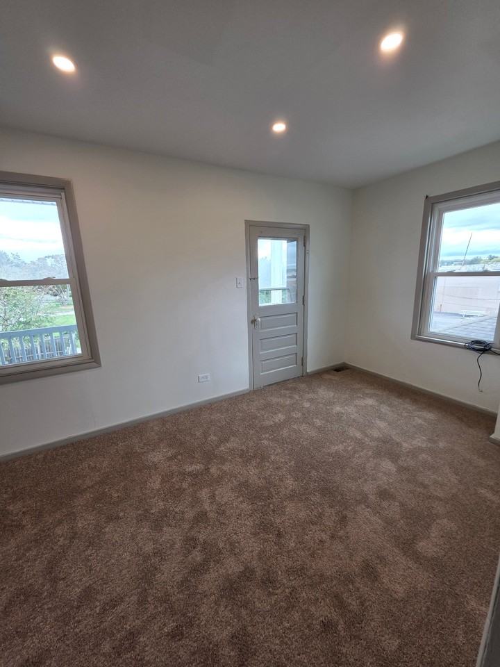 503 S 32nd St - Photo 6 of 16