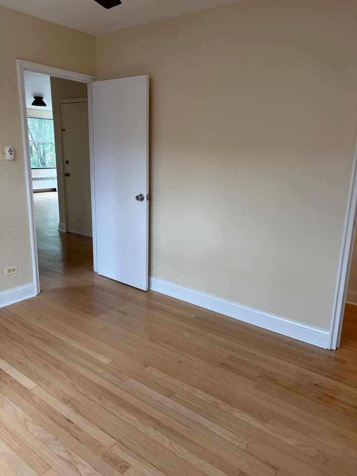 6220 N Whipple St #2 - Photo 7 of 17