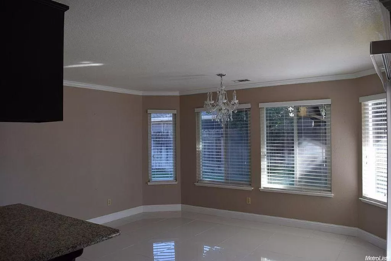 2510 Lincoln Blvd - Photo 4 of 6