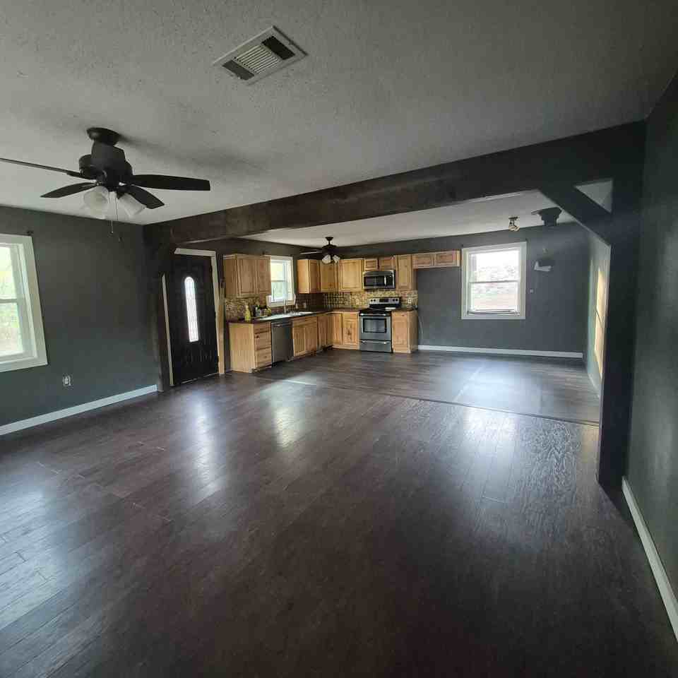 285 School Rd - Photo 2 of 13