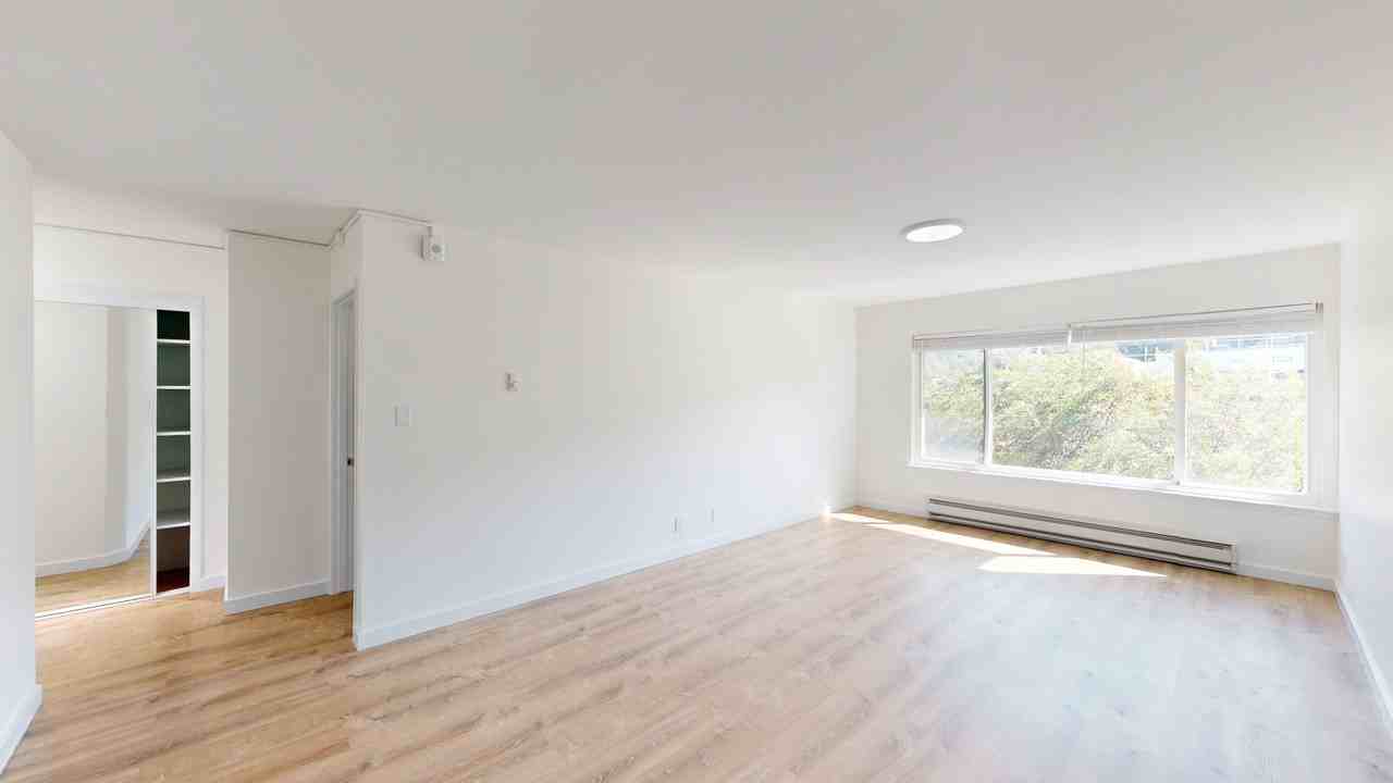 2640 Greenwich St #404 - Photo 5 of 10