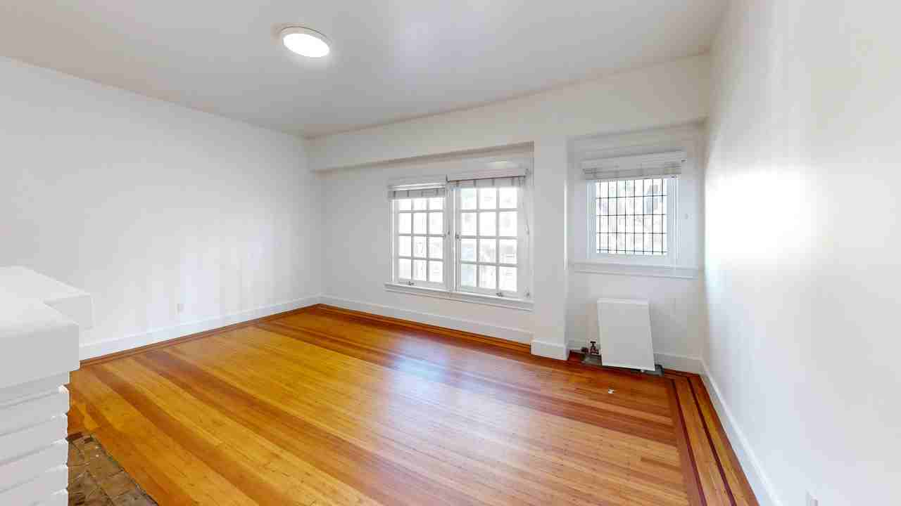 1433 Clay St #6 - Photo 2 of 8