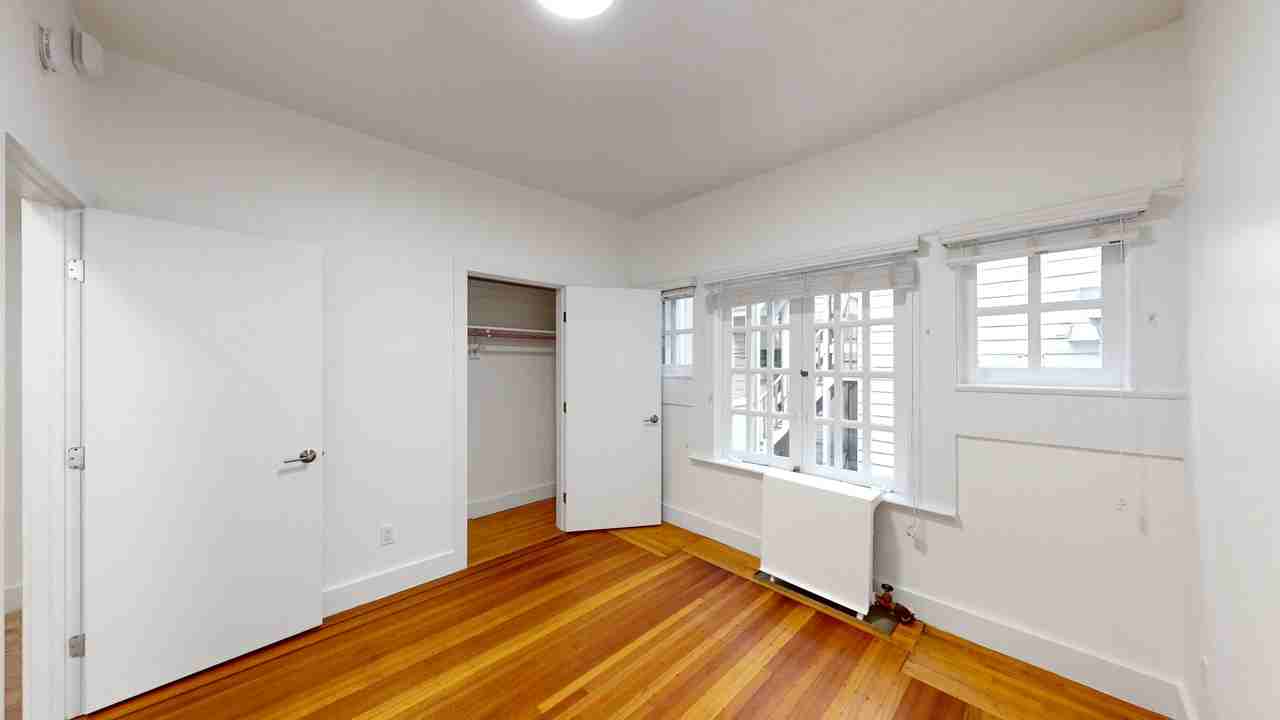 1433 Clay St #6 - Photo 5 of 8