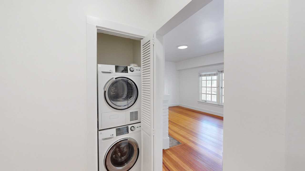 1433 Clay St #6 - Photo 7 of 8