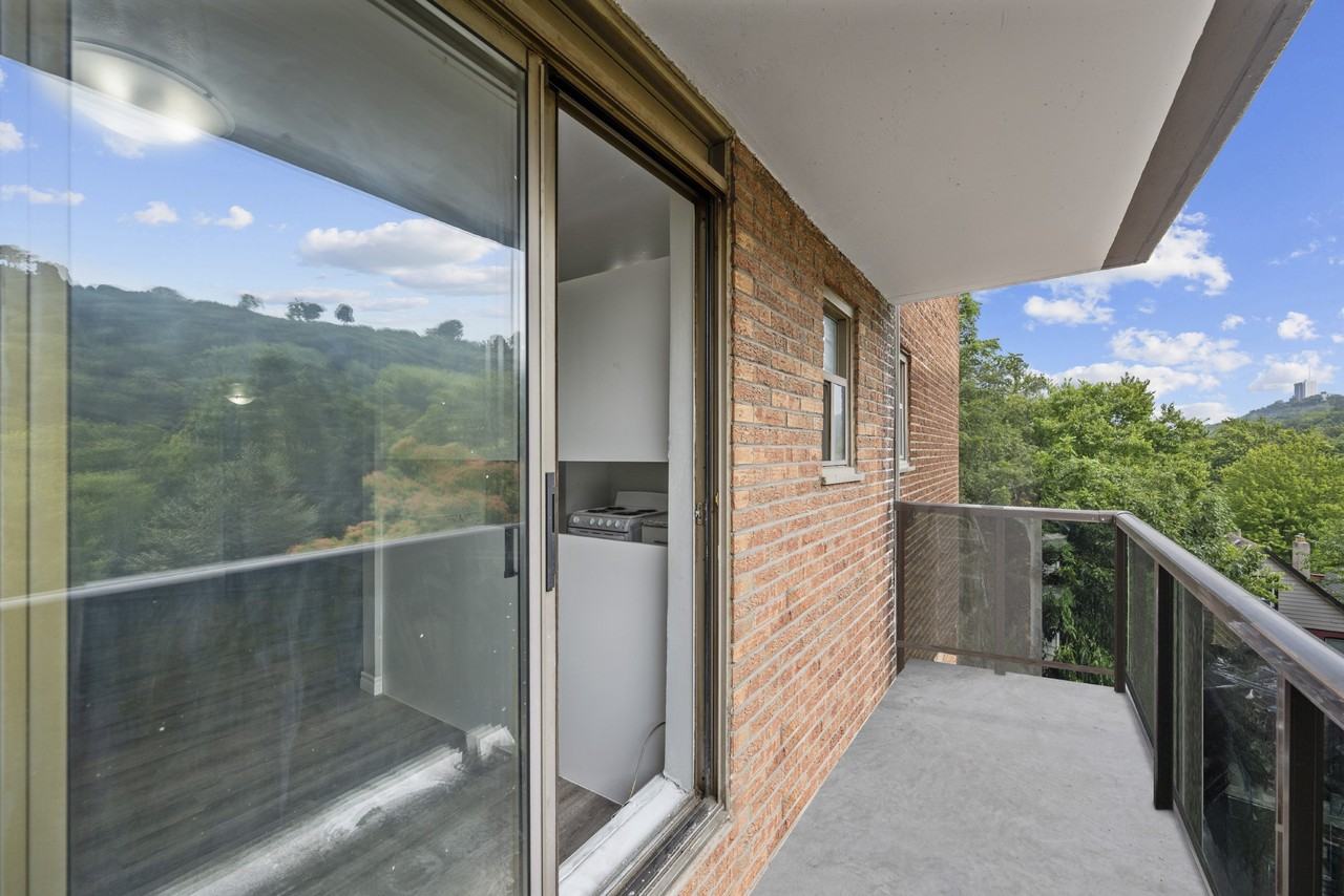 Duchess Apartments - Photo 4 of 12