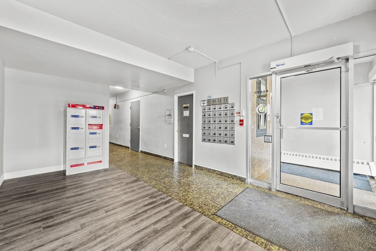 Duchess Apartments - Photo 5 of 12