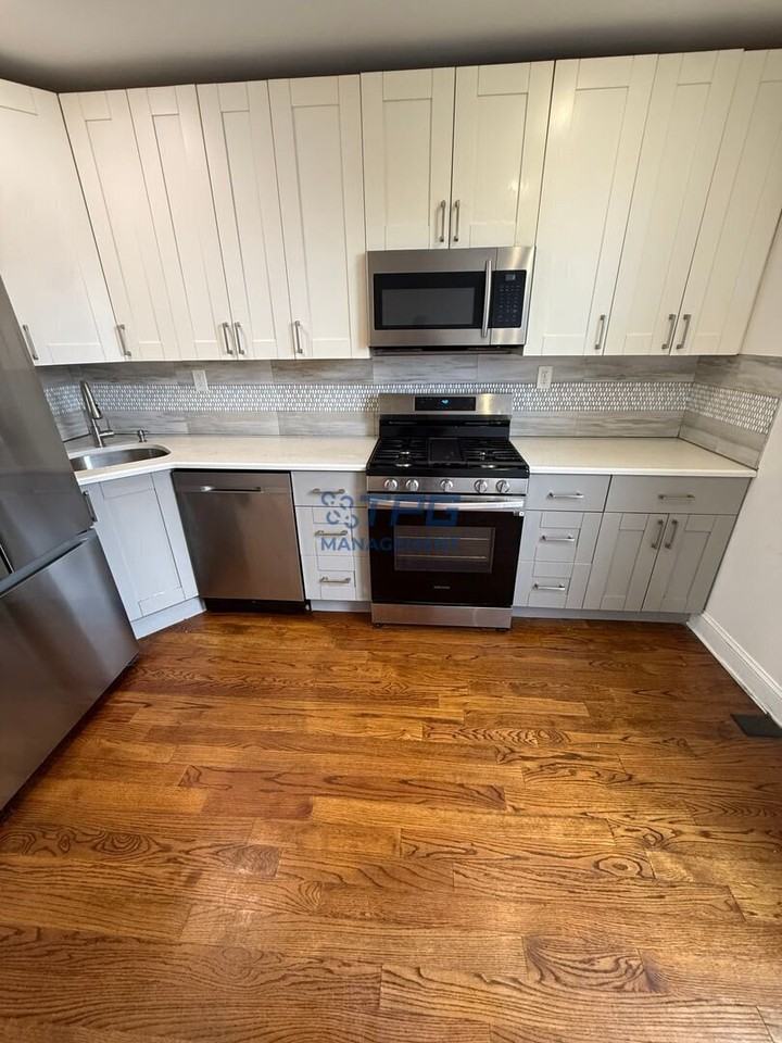 438 63rd St #2 - Photo 6 of 18