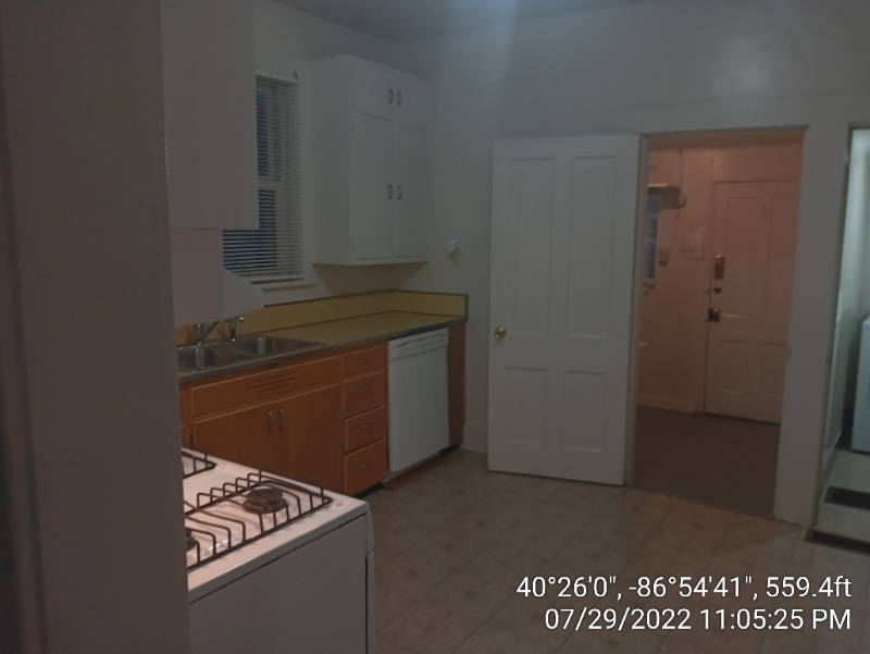 424A Dodge St - Photo 5 of 50