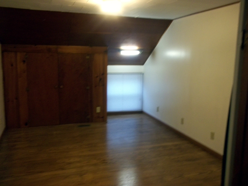 424B Dodge St - Photo 4 of 17