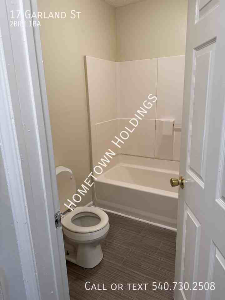 17 Garland St - Photo 6 of 11