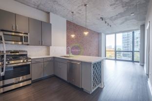 880 S Clark St - Photo 1 of 1