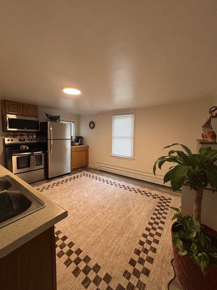 46 Main St - Photo 5 of 14