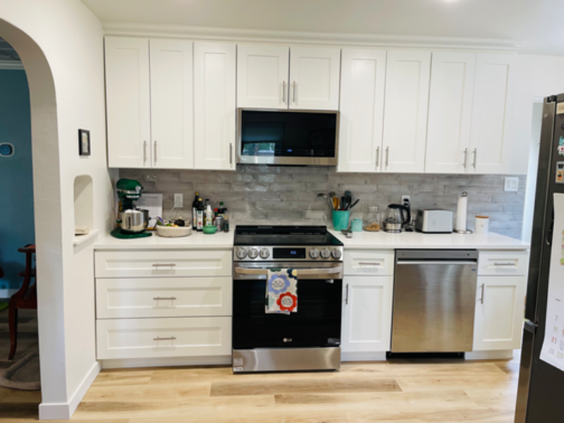322 Scott Ave - Photo 5 of 25