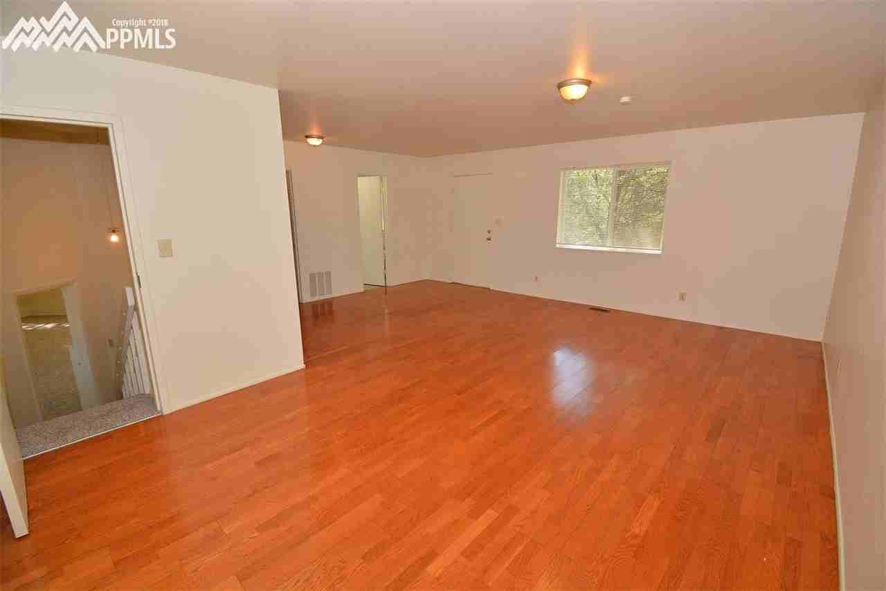 4902 Crestwood Dr - Photo 5 of 8