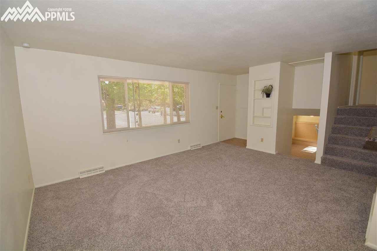 4902 Crestwood Dr - Photo 6 of 8