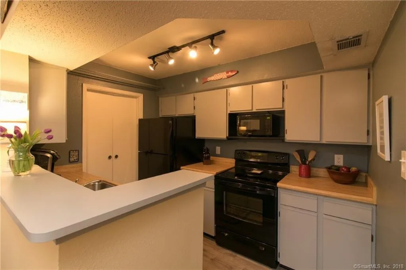 57 Crown Knoll Ct #76 - Photo 3 of 9