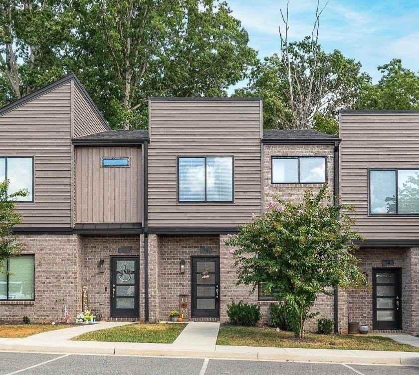 70 Zentry Pl - Photo 2 of 15
