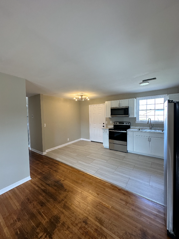 744 Work Dr - Photo 2 of 9