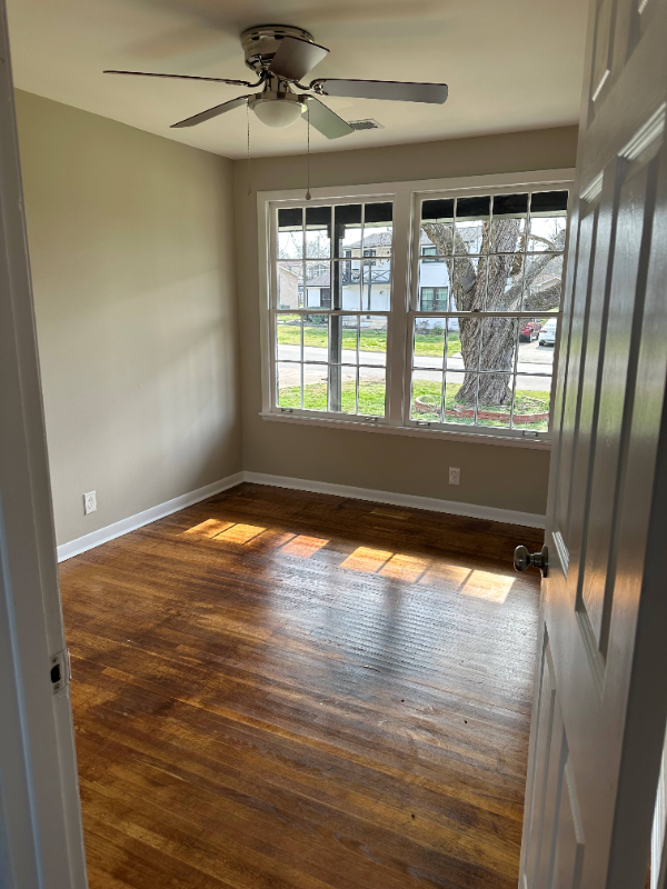 744 Work Dr - Photo 3 of 9