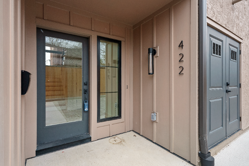 422 Jackson St - Photo 3 of 19