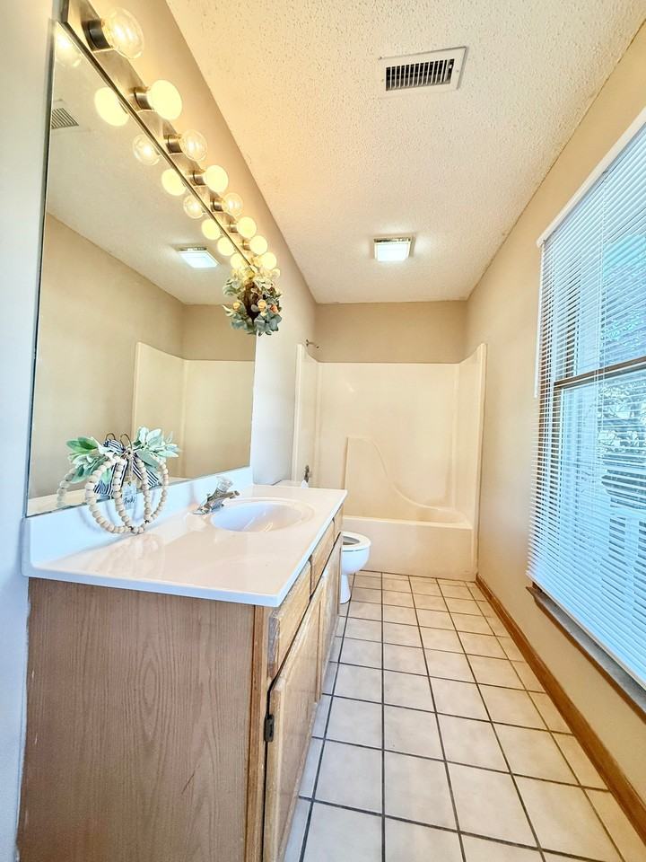 109 Mountain View Dr #A - Photo 5 of 12