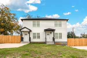 featured image of 111 Seitz St #2