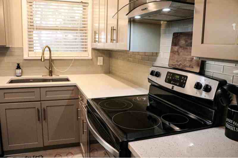 1303 E Leonard St - Photo 5 of 16
