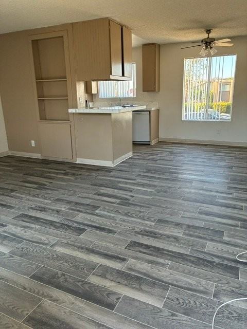 995 N Mollison Ave #25 - Photo 3 of 6