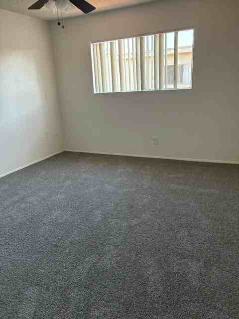 995 N Mollison Ave #25 - Photo 4 of 6