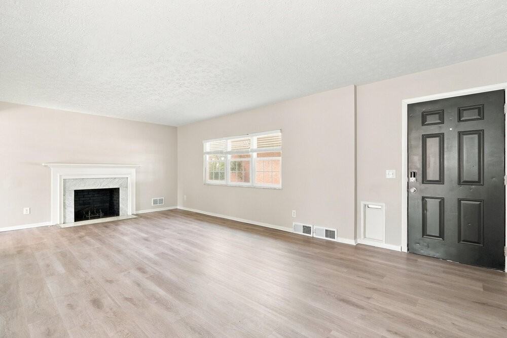 4614 N 4th St - Photo 5 of 17