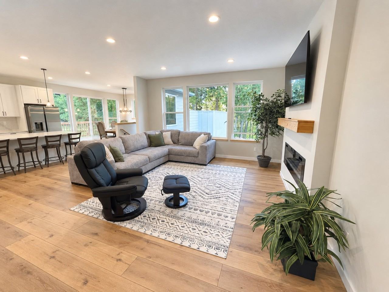 1094 Schaffran Rd - Photo 2 of 12