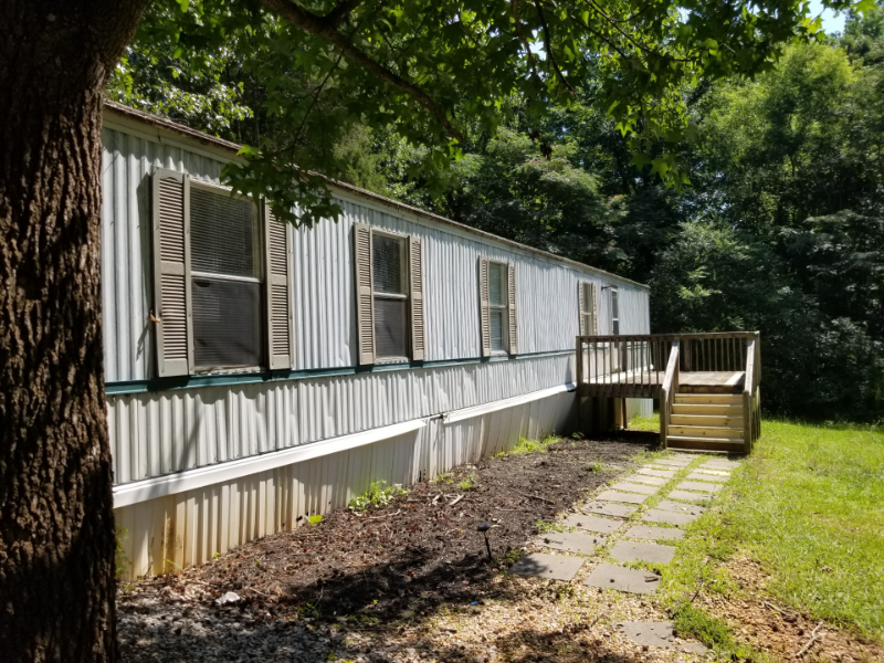 207 S Carroll St - Photo 2 of 19