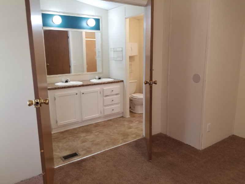 207 S Carroll St - Photo 5 of 19