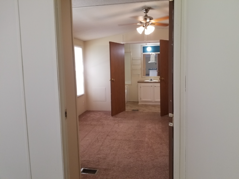 207 S Carroll St - Photo 6 of 19
