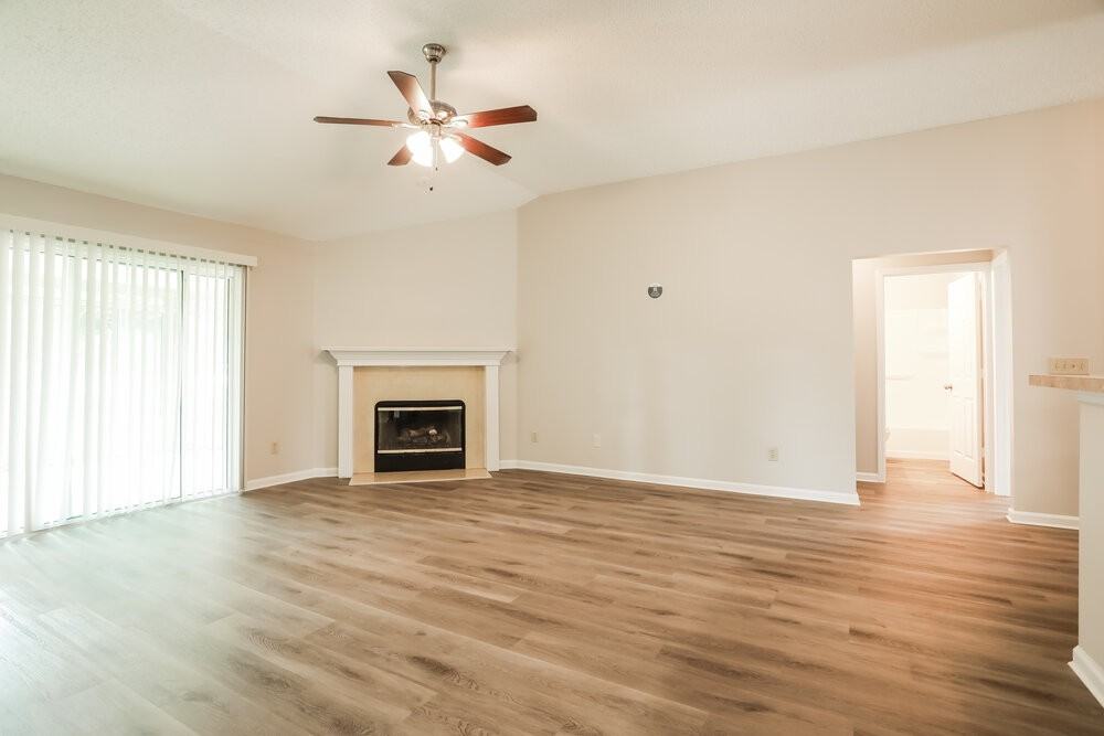 9250 Hawks Point Dr - Photo 3 of 16
